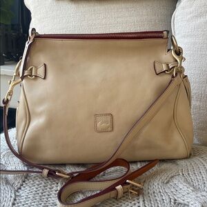 🤍Dooney & Bourke Medium Top Zip Florentine Leather Crossbody Bag -BONE- $398